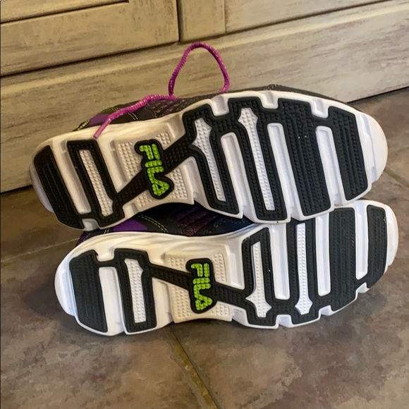 FILA Women’s Shoes - Picture 5 of 7